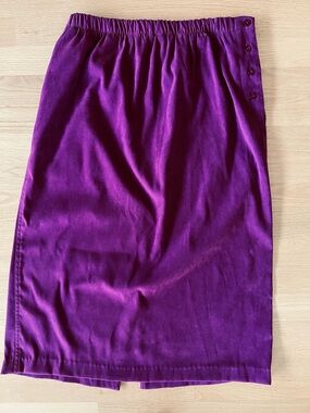 Vintage 80’s-Plum purple sueded polyester skirt- size M